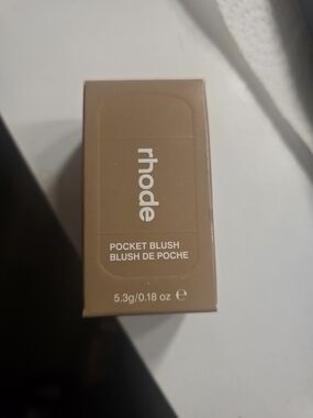NEW RHODE POCKET BLUSH SHADE TAN